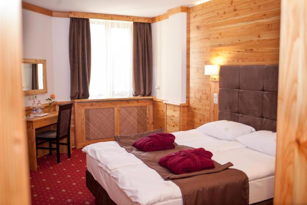 Baron Spa Hotel - Museum Yaremche Bagian luar foto