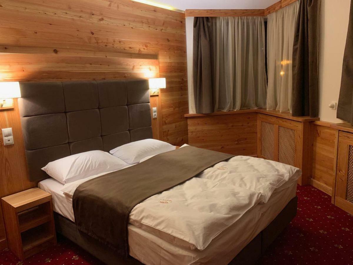 Baron Spa Hotel - Museum Yaremche Bagian luar foto
