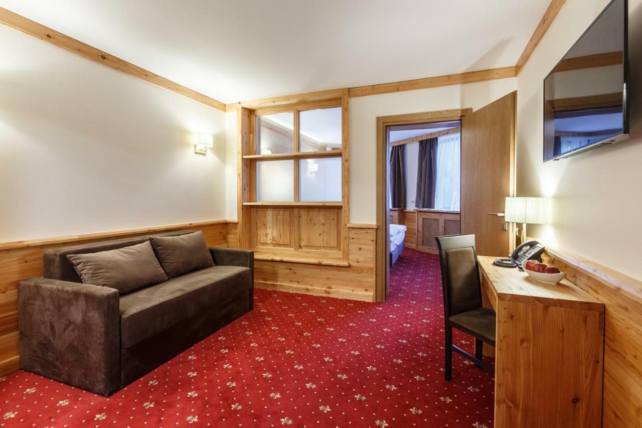 Baron Spa Hotel - Museum Yaremche Bagian luar foto