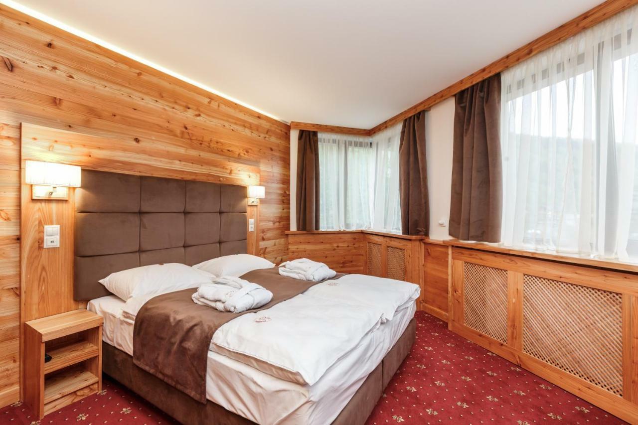 Baron Spa Hotel - Museum Yaremche Bagian luar foto